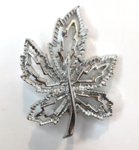 Signed Gerry&#39;s Leaf Brooch Pin Silver Tone Textured and Shiny Vintage Aprx 1.75&quot; - £9.59 GBP