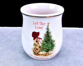 Holly Hobbie Christmas Keepsake Candle, Urn Shaped Porcelain Cup, Vintage - £11.66 GBP