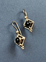 Small Round Black Onyx Stone in 925 Marked Tipped Square Frame Dangle Earrings - £11.69 GBP