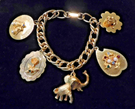 SARAH COVENTRY Vintage Chunky Gold Tone Charm Bracelet Anniversary Frog Elephant - £47.92 GBP