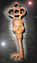 HAUNTED ANTIQUE BRASS SKULL KEY TO MASTERS OF MAGICK, ILLUMINATI & SCHOLARS  image 2