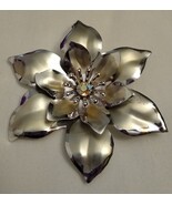 Vintage Silvertone Aurora Borealis Poinsettia Flower Brooch #C21-1125-01 - $438.05 MXN