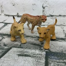 Vintage Safari Lion Cubs &amp; Cheetah Figures Lot 1995 - £14.01 GBP