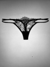 La Perla DREAMLAND Lace Thong in Black XL NWT - $1,184.25 MXN