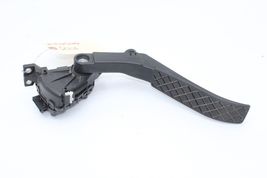 11-18 VOLKSWAGEN TOUAREG GAS THROTTLE PEDAL Q0898 image 2