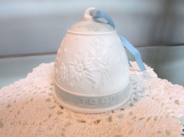 Lladro 1992 Green Holiday Collector Bell Ornament Blue Ribbon Spain - $14.80