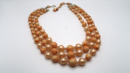 Vintage 1950s Multi Strand Peach Colored Bead Necklace 15&quot;-17.5&quot; - £30.70 GBP
