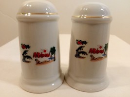 Vintage Porcelain Collectible Souvenir Miami Salt &amp; Pepper Shakers Beach Theme - £7.75 GBP