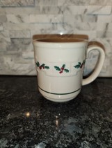 Longaberger Pottery Christmas Holly Berry Woven Traditions Coffee Mug Cup - £13.32 GBP