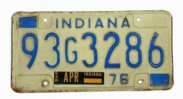 Vintage 1976 Indiana 93G3286 License Plate Car Tag Garage Man Cave Decoration - £18.00 GBP