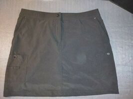 ZENERGY BY CHICOS WOMENS STYLISH GOLF SHORTS BLACK 36 WAIST W/ SHORTS LINER - $19.00