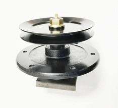 Spindle Assembly With Pulley Replaces Toro, Toro Commercia 100-3976 - £63.12 GBP