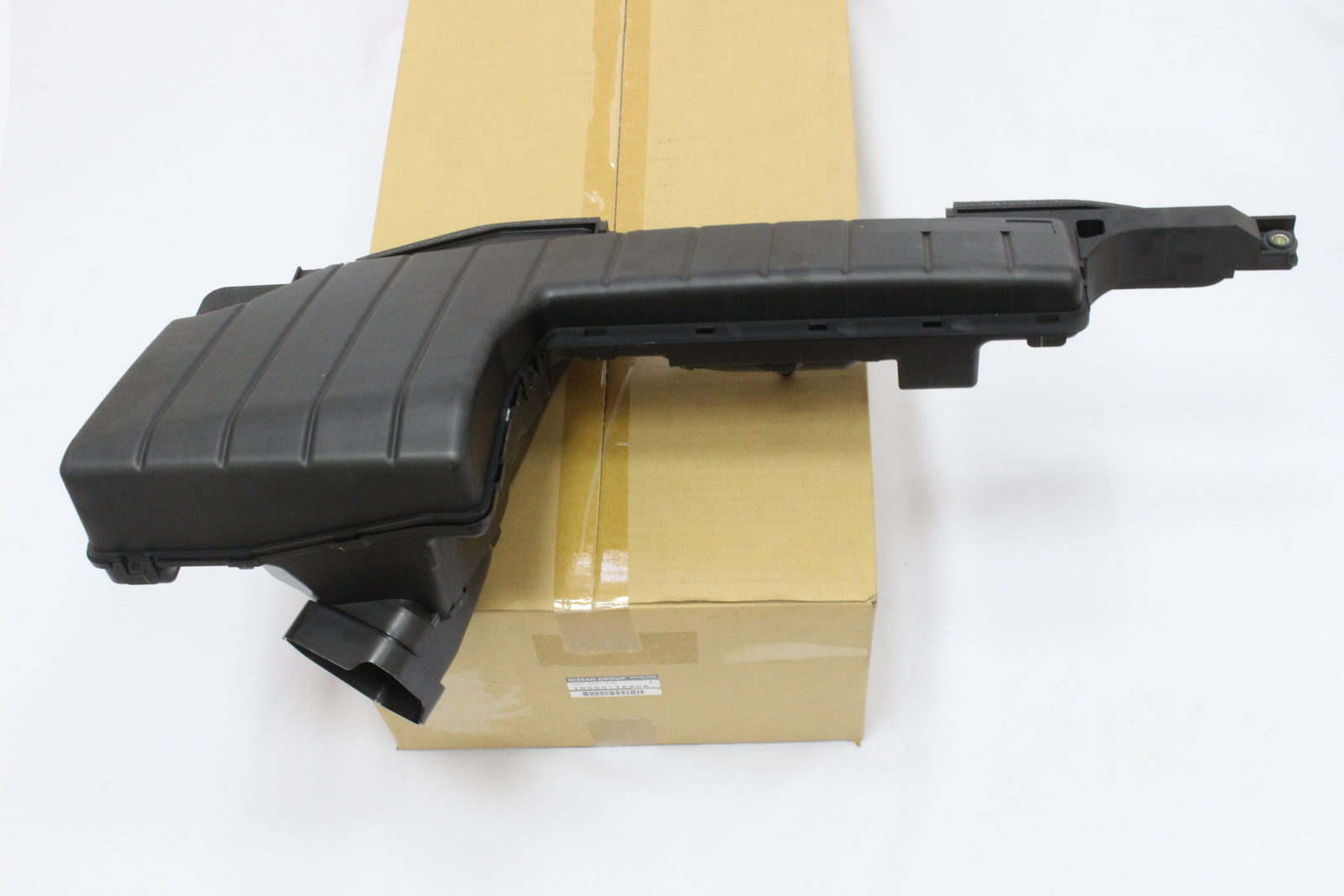 Nissan Murano 20092014 Quest 20112017 OEM Genuine Engine Air Inlet