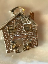 Estate Small 925 Marked Silver School House with Goldtone Accents Brooch Pin –  - £11.21 GBP