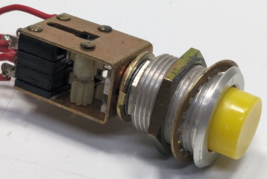 Vintage LICON Yellow Mechanical Pushbutton Switch 01-145210  7850 - $39.59