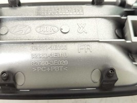 New OEM Genuine Kia Door Handle 2003-2006 Sorento 82660-3E010XX Silver SCR - £27.69 GBP