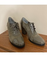 Array Womens Sz 9 Oxford Suede &amp; Patent Leather Lace Up Block Heels Taupe - $30.01 CAD