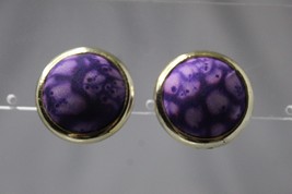 Vintage Clip On Earrings Purple Marble Fabric Circles Dots Gold Tone - £6.16 GBP