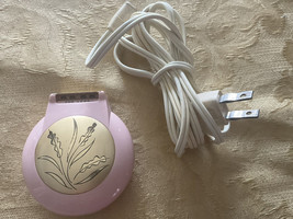 VINTAGE 50&#39;S LADY SUNBEAM SHAVEMASTER L8 pink  ELECTRIC SHAVER W/ Cord W... - $7.67