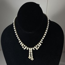 Vintage Costume Jewelry Necklace Choker Gold Tone White Glass Rhinestone - $220.09 MXN