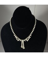 Vintage Costume Jewelry Necklace Choker Gold Tone White Glass Rhinestone - $220.10 MXN