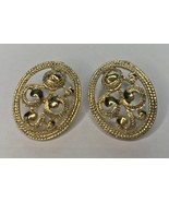 Vintage Sarah Coventry Gold Tone Oval Swirl Detail Pierced Earrings PB78 - £19.63 GBP