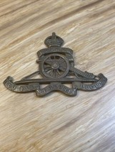 Vintage Royal Artillery Kings Crown Cap Badge British Army Military KG JD - $69.30