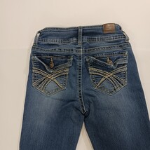 Wallflower Women’s Blue Denim Bootcut Luscious Curvy Fit Jeans Size 0 (22×30) image 6