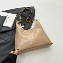 Fashion Personalized Oil Wax Leather Large Capacity Underarm Bag 2024 Spring Tem - £40.06 GBP