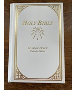 White Holy Bible Dove Of Peace Catholic Edition Loving Remembrance - $336.72 MXN