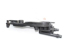 04-10 BMW 525I RADIATOR MOUNTING PLATE BRACKET Q7168 image 5