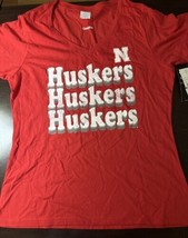 Women’s Nebraska Huskers T Shirt Large - $16.00