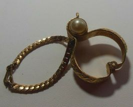 Vintage Gold-tone &amp; Faux Pearl Scarf, Glove Clip - $16.82