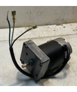 Servo Electric Gear Motor 6-1/2&quot; Long 3&quot; Wide 3-3/4&quot; Tall 8mm Shaft 77mm OD - $70.20 CAD