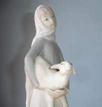 Lladro Girl with Lamb Sheep Figurine 10.75&quot;H #14584 Matte Finish Rare - £103.03 GBP