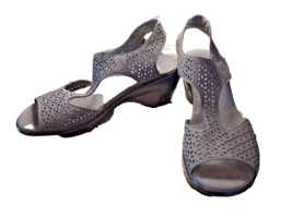 JBU by Jambu NEW  Size 11 M Chloe Gray Vegan Memory Foam Eyelet Wedge Sandals - £23.68 GBP