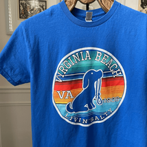 Virginia Beach Living Salty Blue Tshirt Dog M - $241.50 MXN