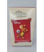 Hallmark Soccer Tigger Style 2003 Disney Winnie the Pooh Keepsake Ornament  - $227.89 MXN