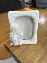 Praying Girl Ceramic Photo Frame Holds 3.25x2.25&quot; Picture Pre-owned - $184.52 MXN