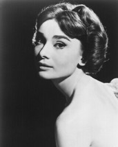 Audrey Hepburn Over Shoulder Beautiful 24x36 Inch Poster - £23.53 GBP