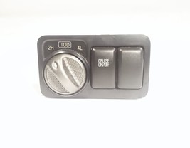 4WD Cruise Switch With Bezel OEM 2004 Isuzu Axiom - $6.19