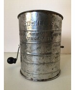 Vintage Flour Sifter 3 Cup Metal BROMWELL&#39;S Measuring Tin With Red Handle - $282.25 MXN