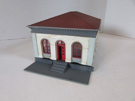 Pola HO Scale Built UP Model Kit Glued Building 1989 W. Germany - $16.78