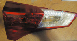 2013-2016 Toyota Rav4    Tail light OEM   Left side - £30.76 GBP