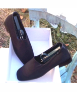 Donald J Pliner ~8 M~Black Classic Pumps from healthy, smoke & perfume free home - $38.00