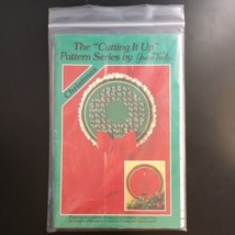 Cutting It Up Quilt Pattern Series Hoop Wall Hanging Ugly Christmas Vest S-L VTG - £4.67 GBP