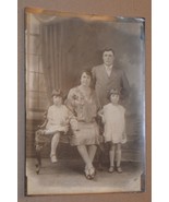 Vintage 5 X 7 1920s/1930s  Family Photo with Husband , Wife and 2 Daughters - £7.05 GBP