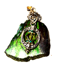 Beautiful vintage handmade agate? RawJade? pendant with crystal in the middle - £17.77 GBP