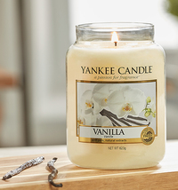 Yankee Candle Vanilla Large 22 oz Scent Glass Jar, spice food fragrance - £25.65 GBP