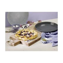 Kaiser La Forme Plus 30 cm Pie Plate  - $108.00